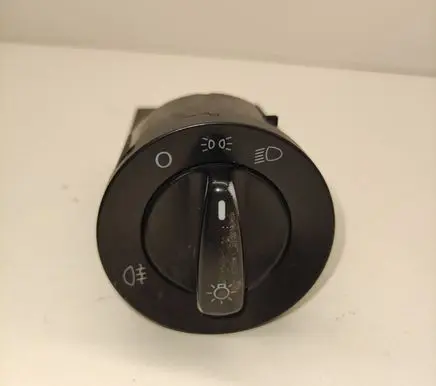 Volkswagen PASSAT B5.5 Light switch