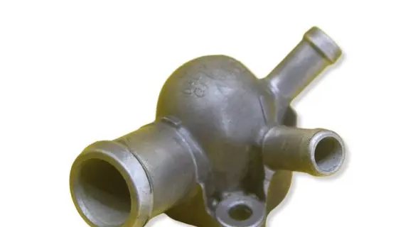 Volkswagen PASSAT B8 Engine coolant pipe/hose 04L121131T