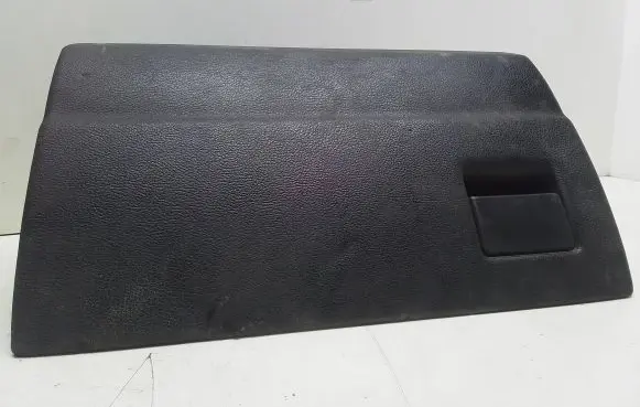 Glove box