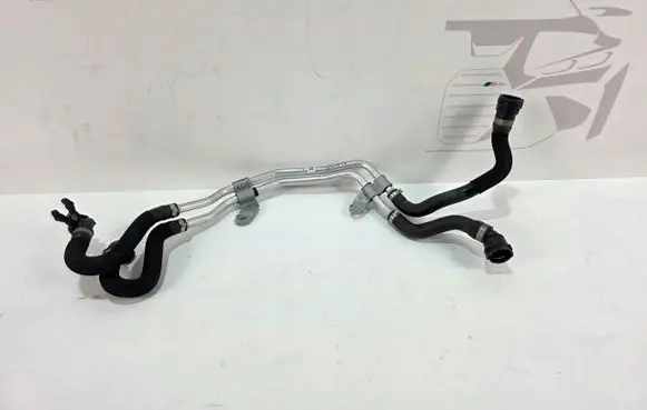 BMW X7 G07 Engine coolant pipe/hose 