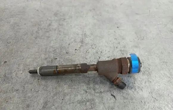 Toyota Yaris Fuel injector