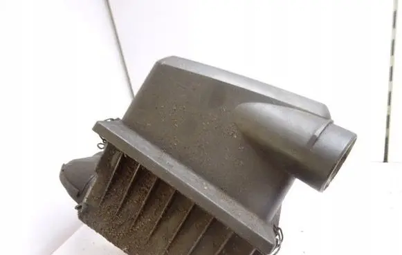 Volkswagen Golf III Air filter 
