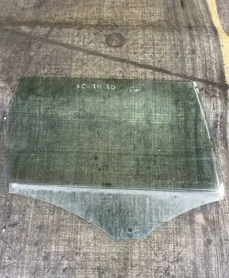 Volvo XC70 Rear door window glass