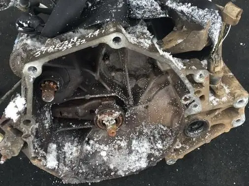Manual 5 speed gearbox