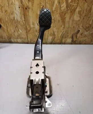 Volkswagen Caddy Brake pedal 1T1721057L 904036001124