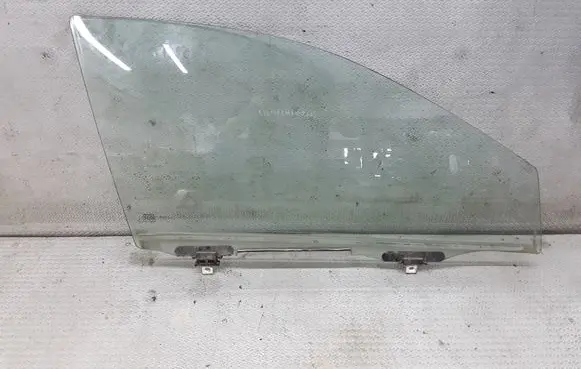 Toyota Corolla E120 E130 Front door window glass four-door