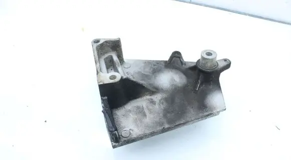 Chevrolet Cruze Engine mounting bracket 0D12M