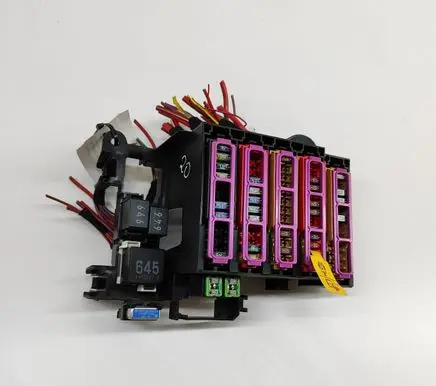 Audi Q7 4M Fuse module 443937105B 8W0937530