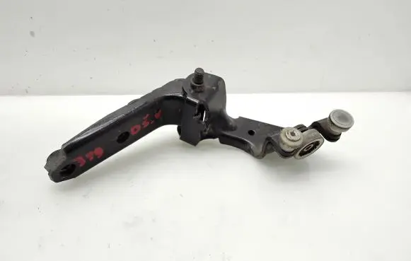 Volkswagen Transporter - Caravelle T5 Sliding door middle roller runner 7H0843336E