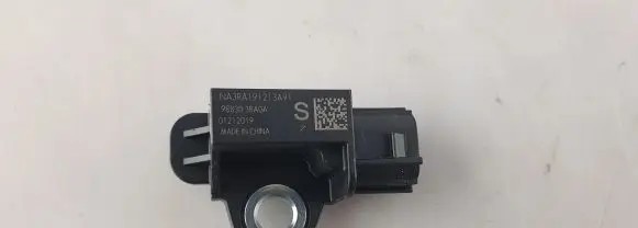 Nissan X-Trail T32 Airbag deployment crash/impact sensor 988303RA0A