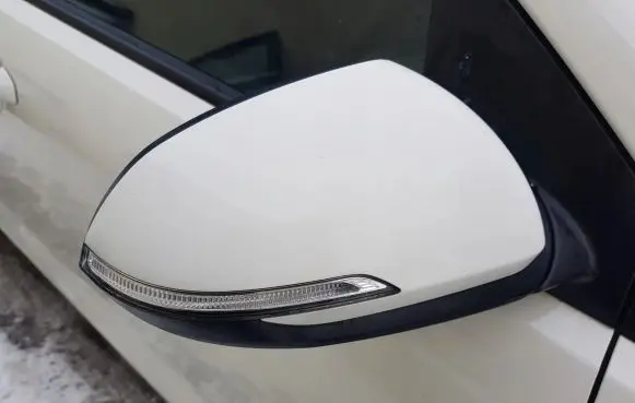 KIA Rio Front door electric wing mirror