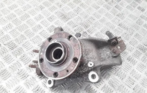 Volkswagen PASSAT B7 Front wheel hub spindle knuckle