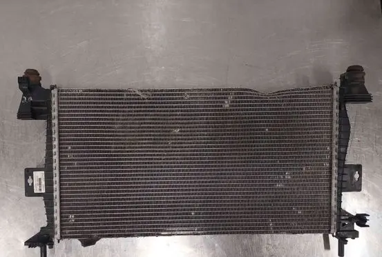 Ford Focus Coolant radiator BV618005AD W4509004
