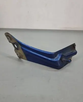 Volkswagen Scirocco Fender mounting bracket 1K8821136