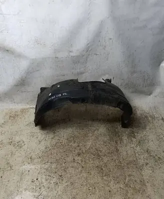 Front wheel arch liner splash guards
