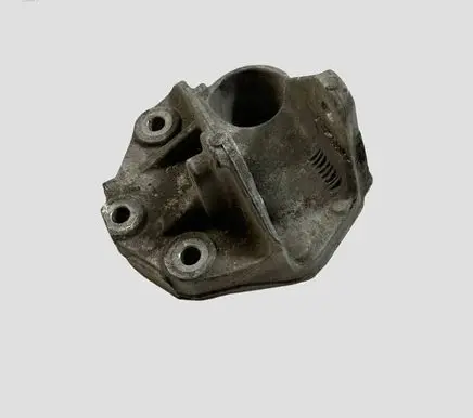 Peugeot 407 Engine mounting bracket 9647646380