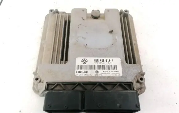 Volkswagen Touran I Engine control unit/module 03G906016A 0281010731