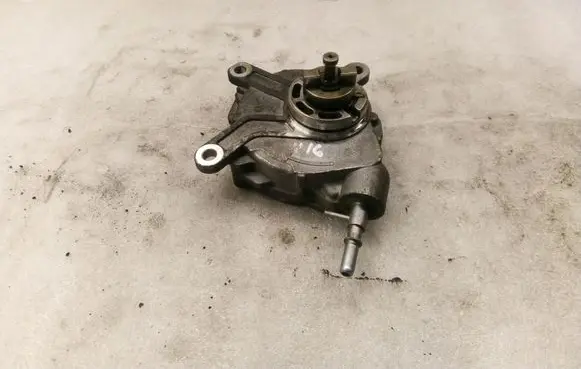 Toyota Corolla Verso AR10 Vacuum pump 293000R010