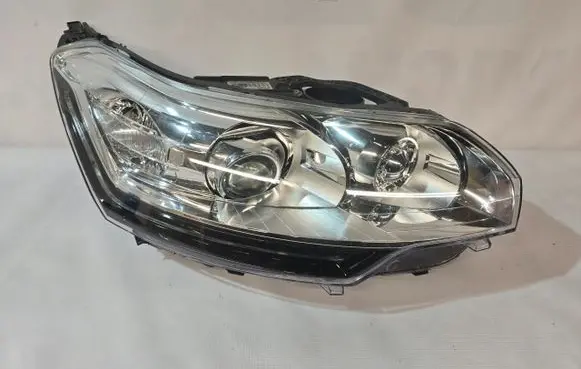 Citroen C5 Headlight/headlamp 89905354