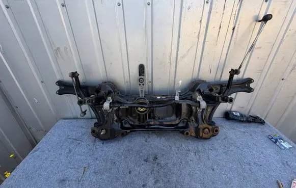 Skoda Yeti (5L) Other engine bay part
