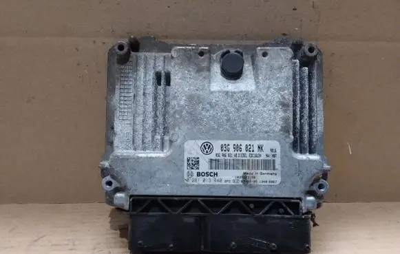Volkswagen PASSAT B6 Engine control unit/module 03G906021NK 0281013440