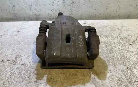 Toyota Prius (XW20) Front brake caliper