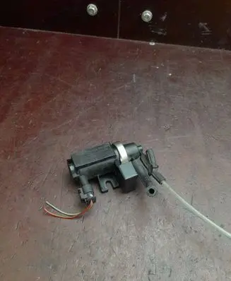 Mercedes-Benz A W169 Turbo solenoid valve A0051535528 04T288 70078200
