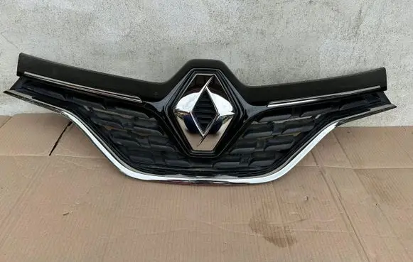 Renault Captur Front bumper upper radiator grill 623102335R