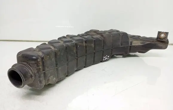 Suzuki Grand Vitara II Intake resonator 65DR01 YAZAKI SD7UK1