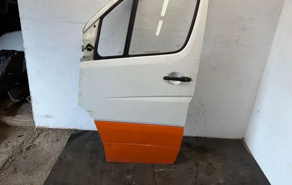 Mercedes-Benz Sprinter W906 Door (2 Door Coupe)