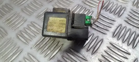 Nissan Primera Other relay mr82b1101 mr82b1-101