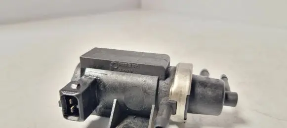 Volvo S40, V40 Turbo solenoid valve 30618057