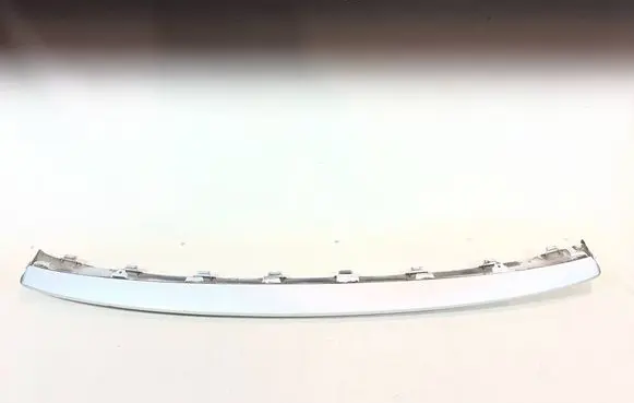 Volvo XC40 Front bumper lip 30747788