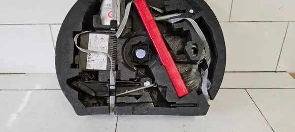 Audi A3 S3 8P Tool box 8P0012109F