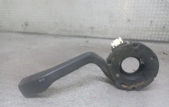 Volkswagen PASSAT B3 Indicator stalk