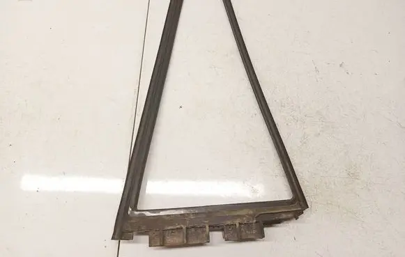 Toyota RAV 4 (XA30) Rubber seal front coupe door 42040