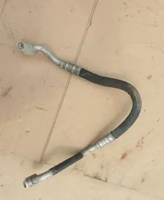 Audi A5 8T 8F Air conditioning (A/C) pipe/hose 8K0260701N