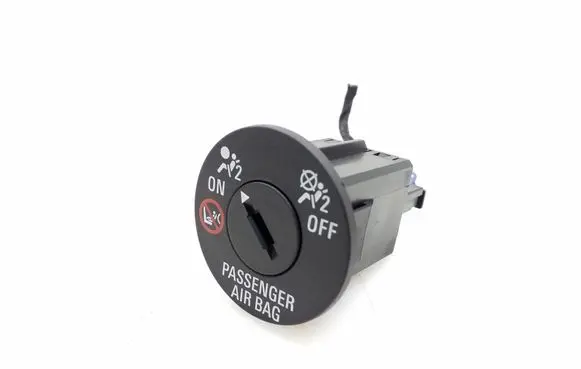 Passenger airbag on/off switch
