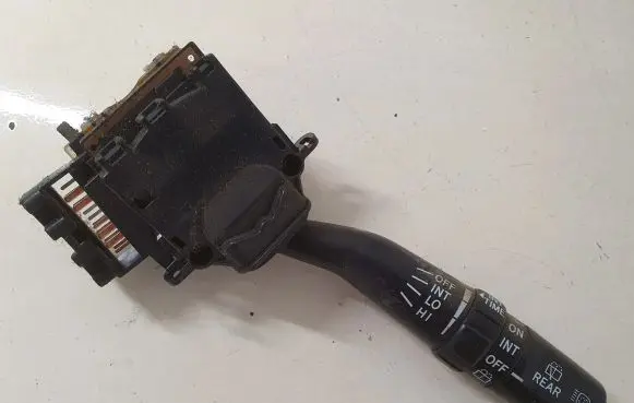 Toyota Land Cruiser (HDJ90) Wiper control stalk 17A164