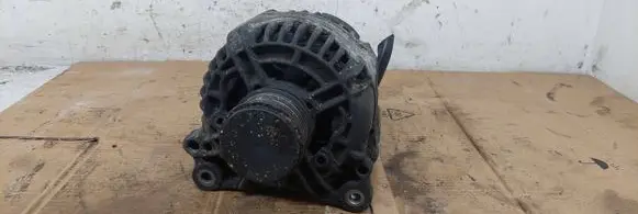 Volkswagen Golf IV Generator/alternator 028903028E 0124515010