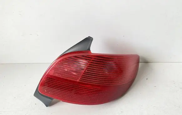 Peugeot 206 Rear/tail lights 2531D