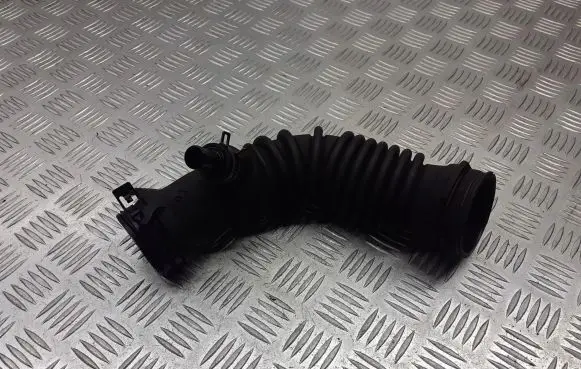 Toyota Corolla E140 E150 Air intake hose/pipe 17881-33030
