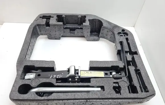 Audi A4 S4 B8 8K Tool box 8K0011031D 8T0012109A