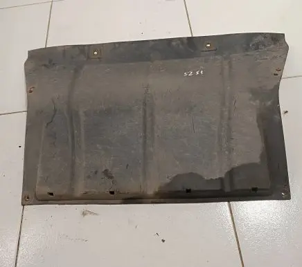 Iveco Daily 6th gen Engine splash shield/under tray 5801592785