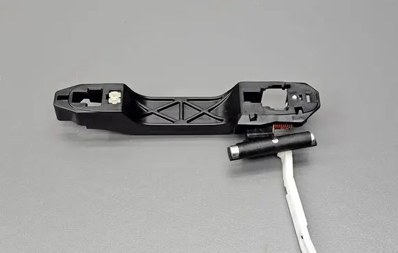 Suzuki Swift II Rear door exterior handle/bracket 