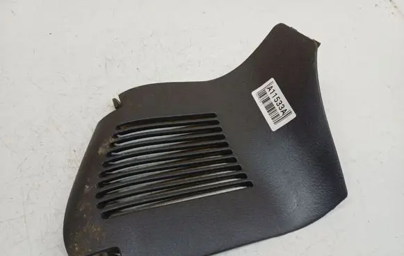 Toyota Yaris Dash center air vent grill 6471652010