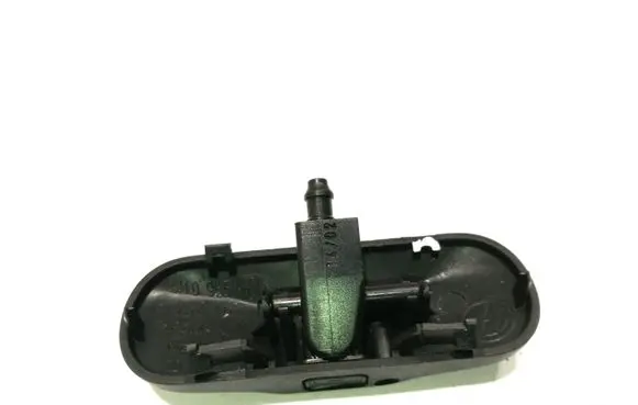 Volkswagen PASSAT B7 Windshield washer spray nozzle 5M0955985C