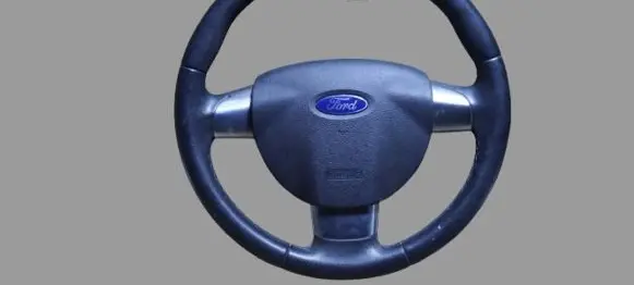 Ford Focus Steering wheel 4M513600EL 4M51A042B85DG
