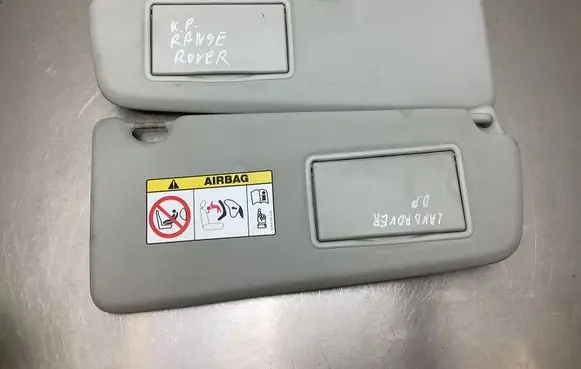 Land Rover Discovery 4 - LR4 Sun visor FK7204100XXW