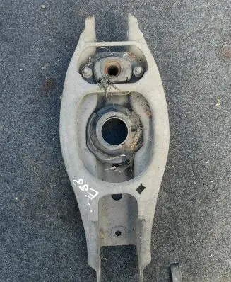 BMW 1 E82 E88 Coil spring/strut mount 